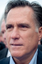 Presidential hopeful Mitt Romney speaks to voters in Londonderry, NH. - JULIAN RUSSELL  |  METROPOL